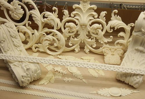 Polyurethane molding with carved elements for furniture