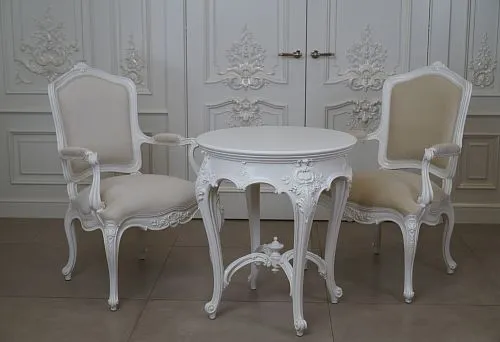 Furniture set with decorative elements in a palace style.