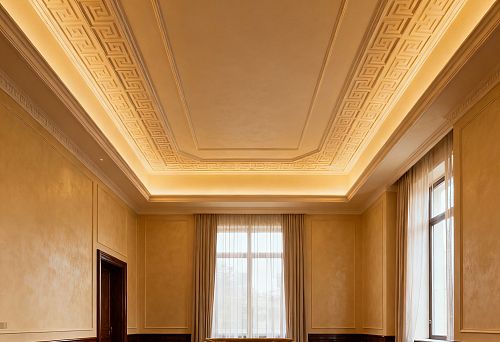 Classic Interior with Ceiling Molding and Wide Wooden Baseboard in the "Quiet Luxury" Style