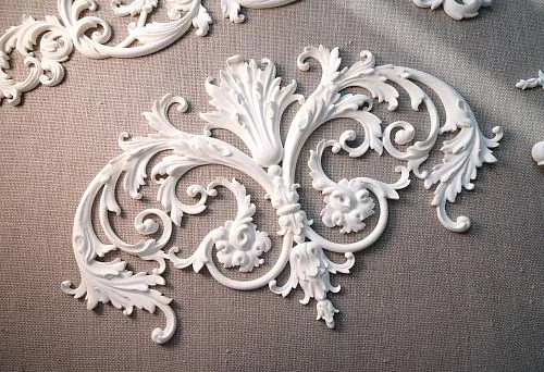 Facade decoration trends: why choose polyurethane molding