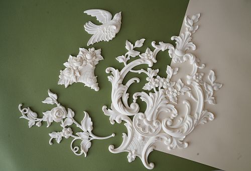 Polyurethane Molding: Floral and Botanical Elements in Contemporary Decor