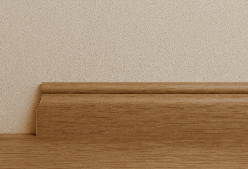 Wooden cornice in interior &mdash; natural beauty and elegance