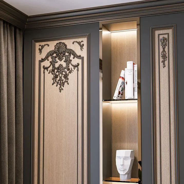 Резная накладка N.VRS-001-1 из массива бука и дуба на интерьерном фото