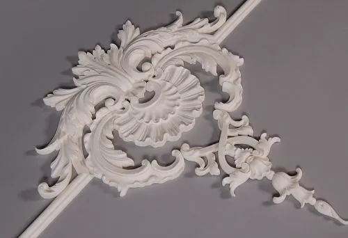 Volumetric Carved Pattern with Floral Details &ndash; Exclusive Decorative Element.