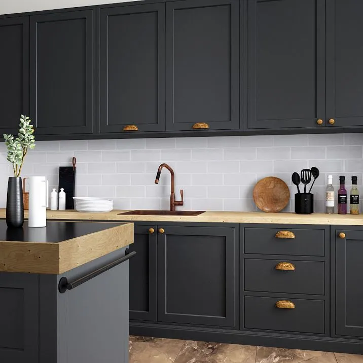 Photos of fronts with wooden furniture handles