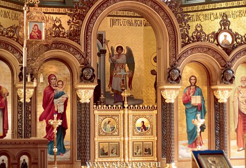 Iconostasis carvings: touch of the sacred