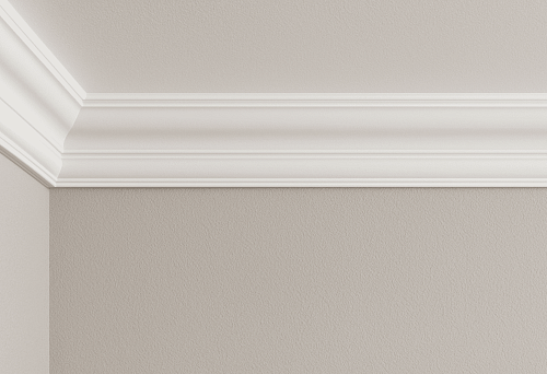White wooden skirting board in interior &mdash; perfect dimensions and harmonious lines