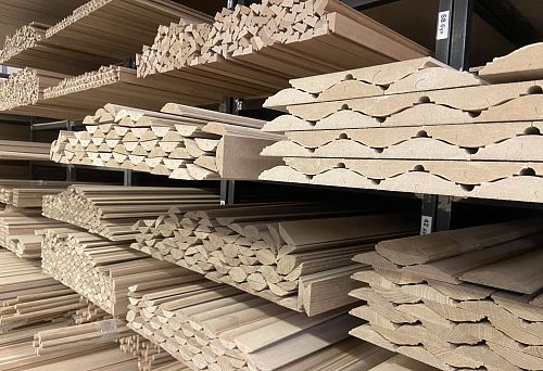 Wooden Moldings and Profiles for Furniture Manufacturing in Stock
