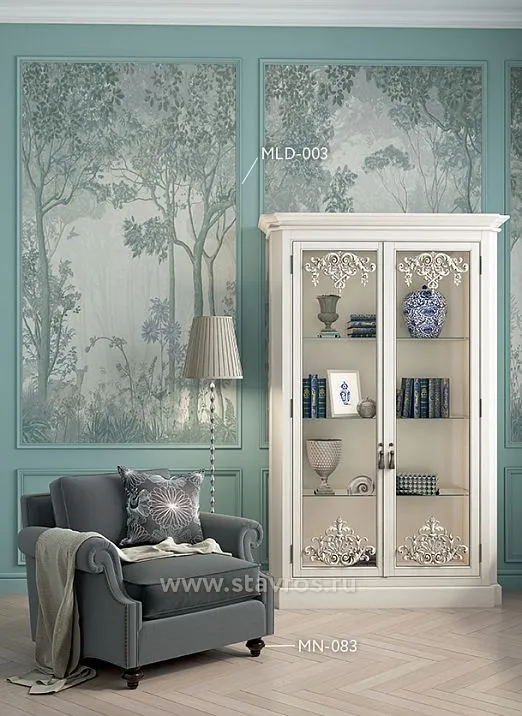 Detailed view of wood carving on the appliqu&eacute; from the C-008-1 wooden decor set