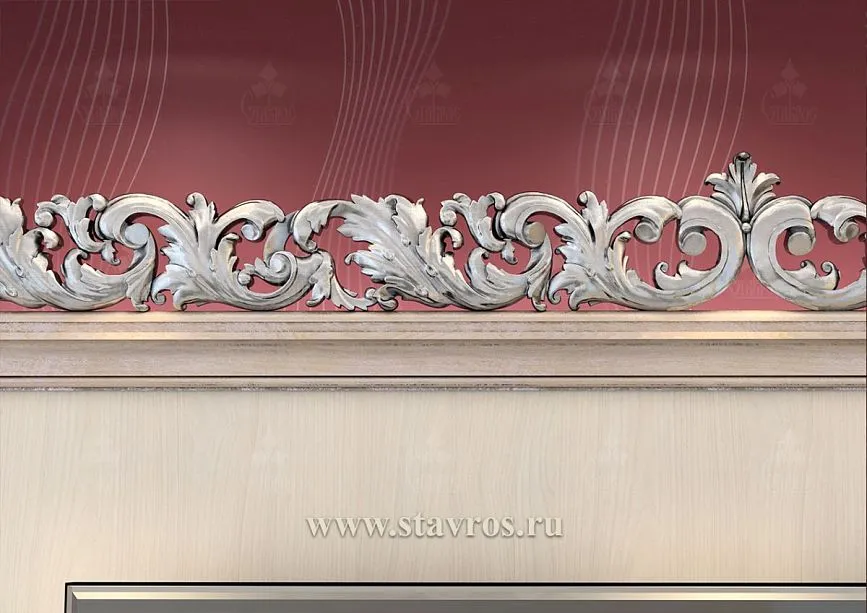 Decorative upper element of the carved frame RTV-006 with lace-like scrolls and patinated finish