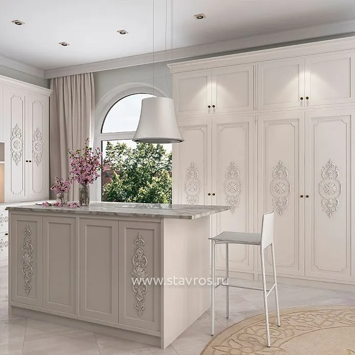 Kitchen island with carved appliqu&eacute;s in kitchen KUH-011